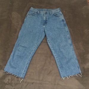 vintage high waisted cropped frayed hem mom jeans!
